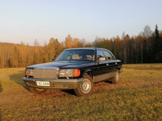 Museoajoneuvo Mercedes-Benz 500 SEL